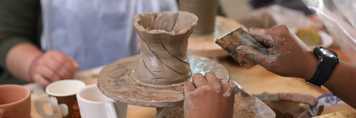 Pottery Craftsmanship through Clay Hollowing and Shaping