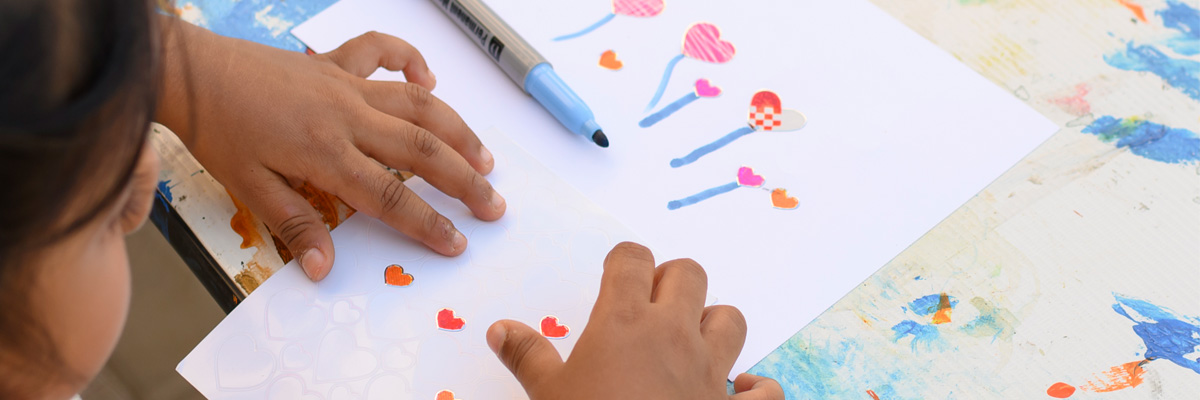 صنَاع الدفاتر الصغيرة