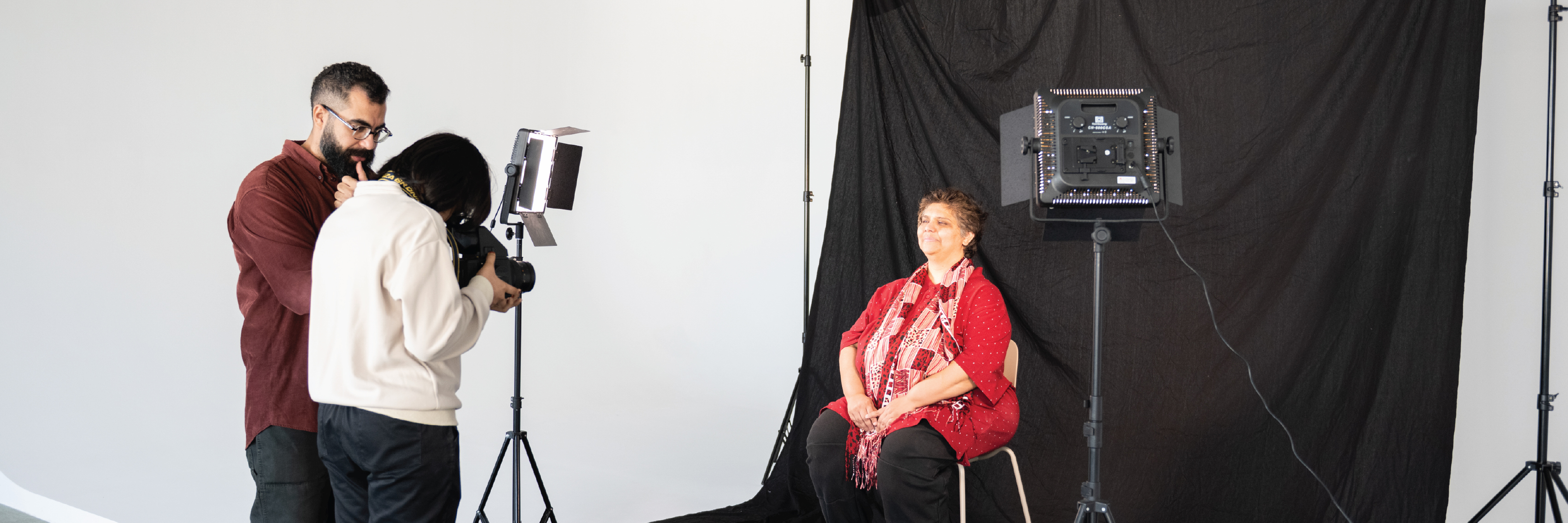 إتقان تصوير البورتريه الكلاسيكي: فن إضاءة الاستوديو 