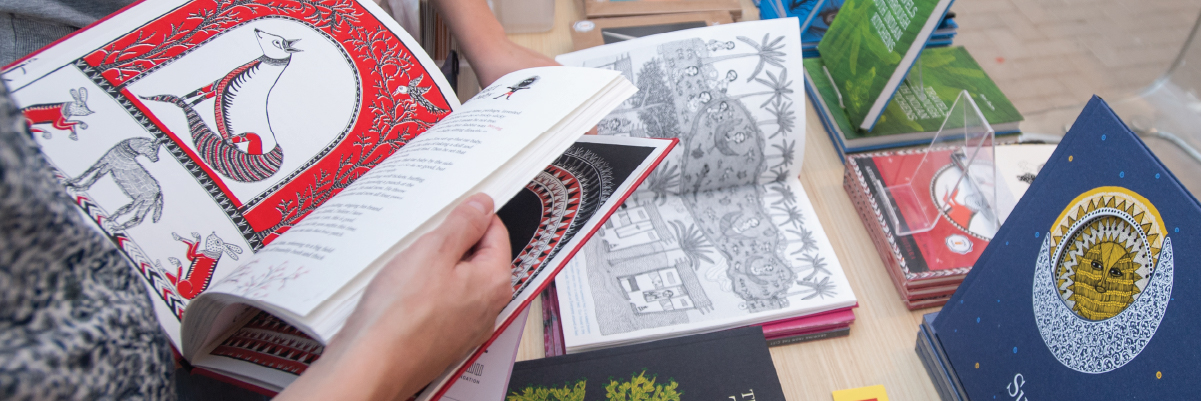 Tell Stories through Drawing and Photography