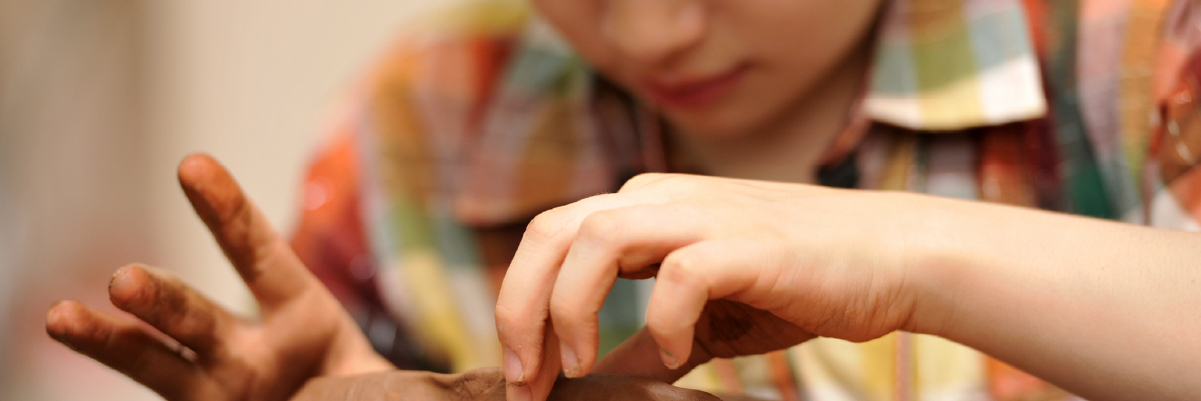 حكايات الأرض 