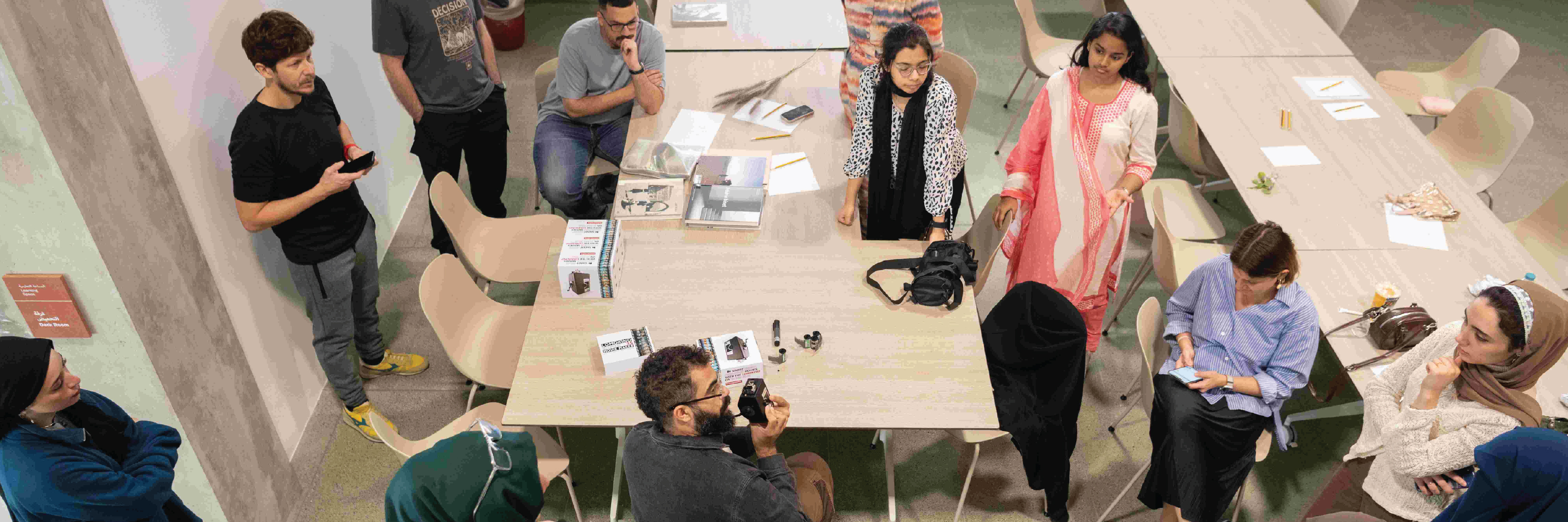 لقاء: آثار فوتوغرافية