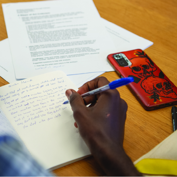 اكتبوا قصيدتكم 