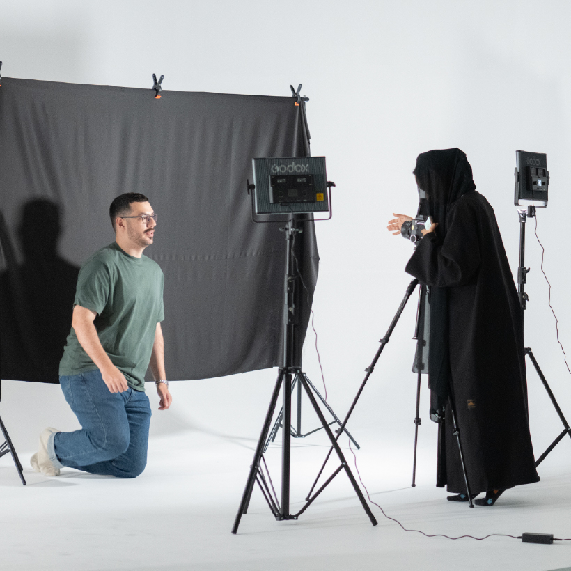 Cyclorama: Live Portrait Studio With Arnold Barretto