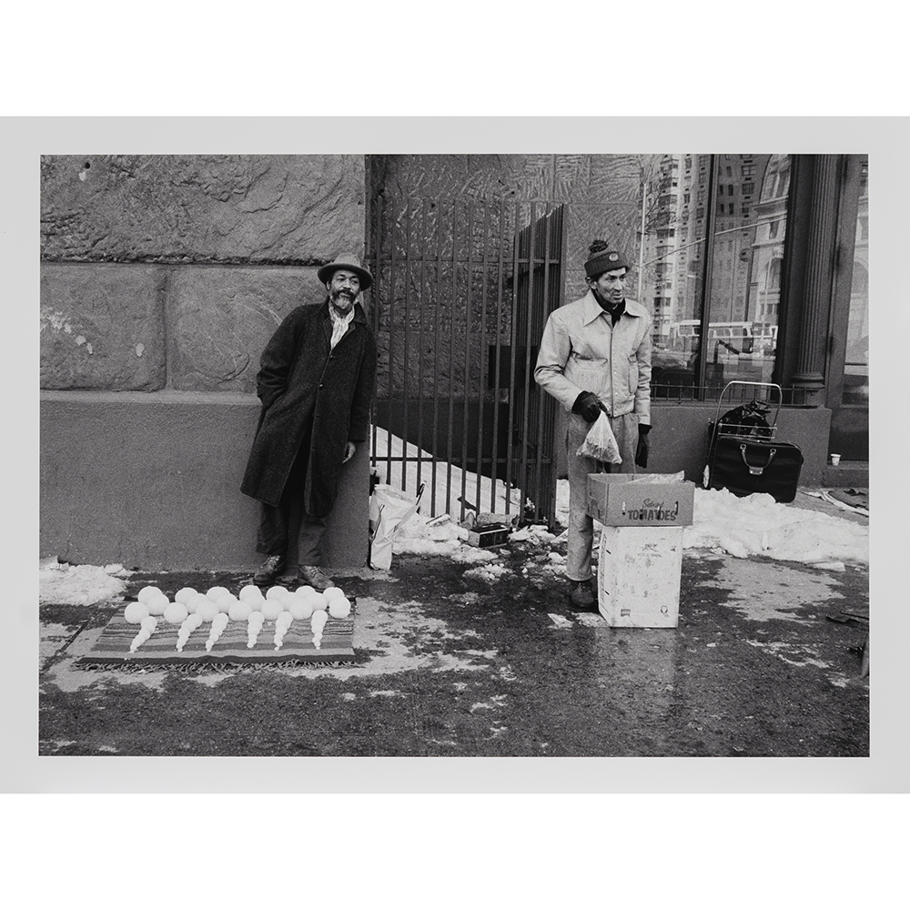 David Hammons, Bliz-aard Ball Sale I
