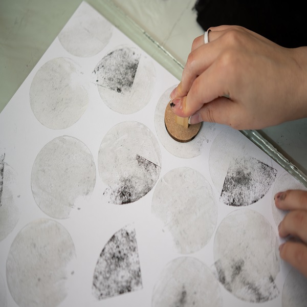 Design a Logo through Linoleum Printing 