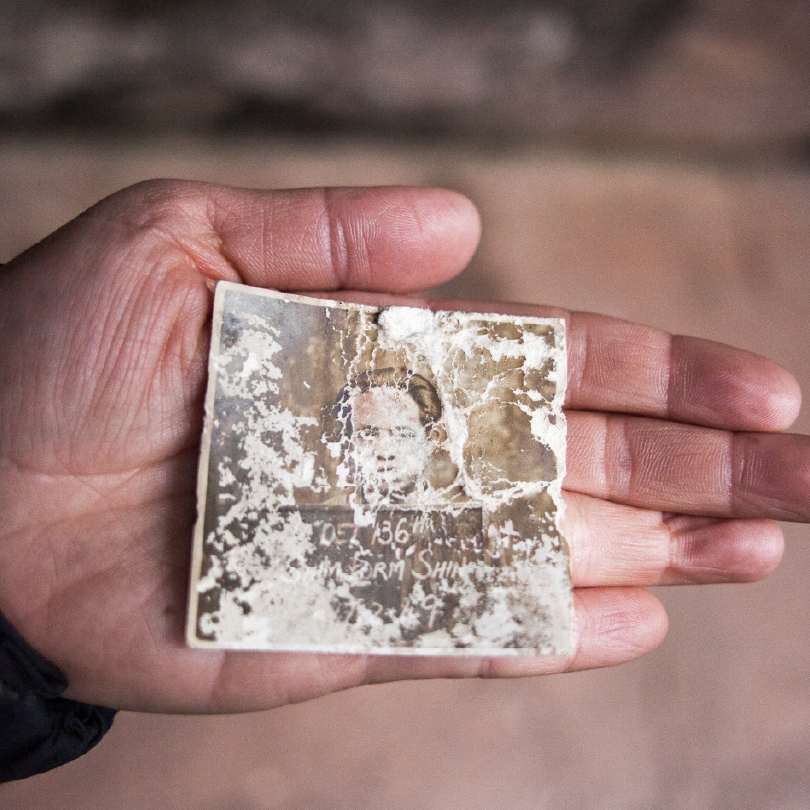 A Silence That Sits: Constructing Family Narratives with Sim Chi Yin