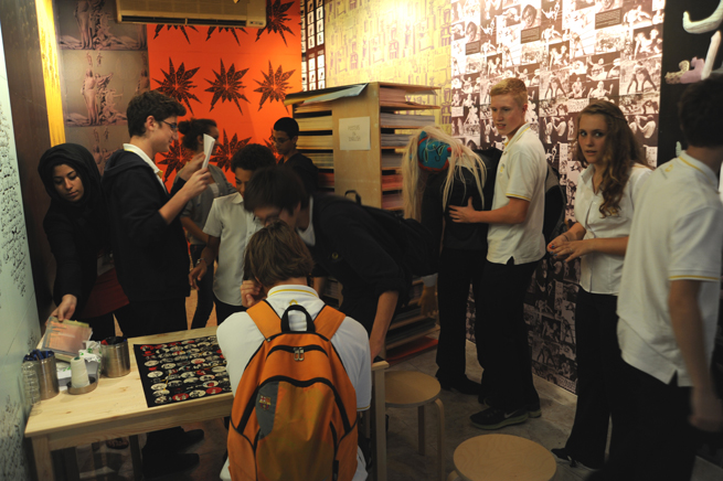 ميلودراما وألعاب أخرى