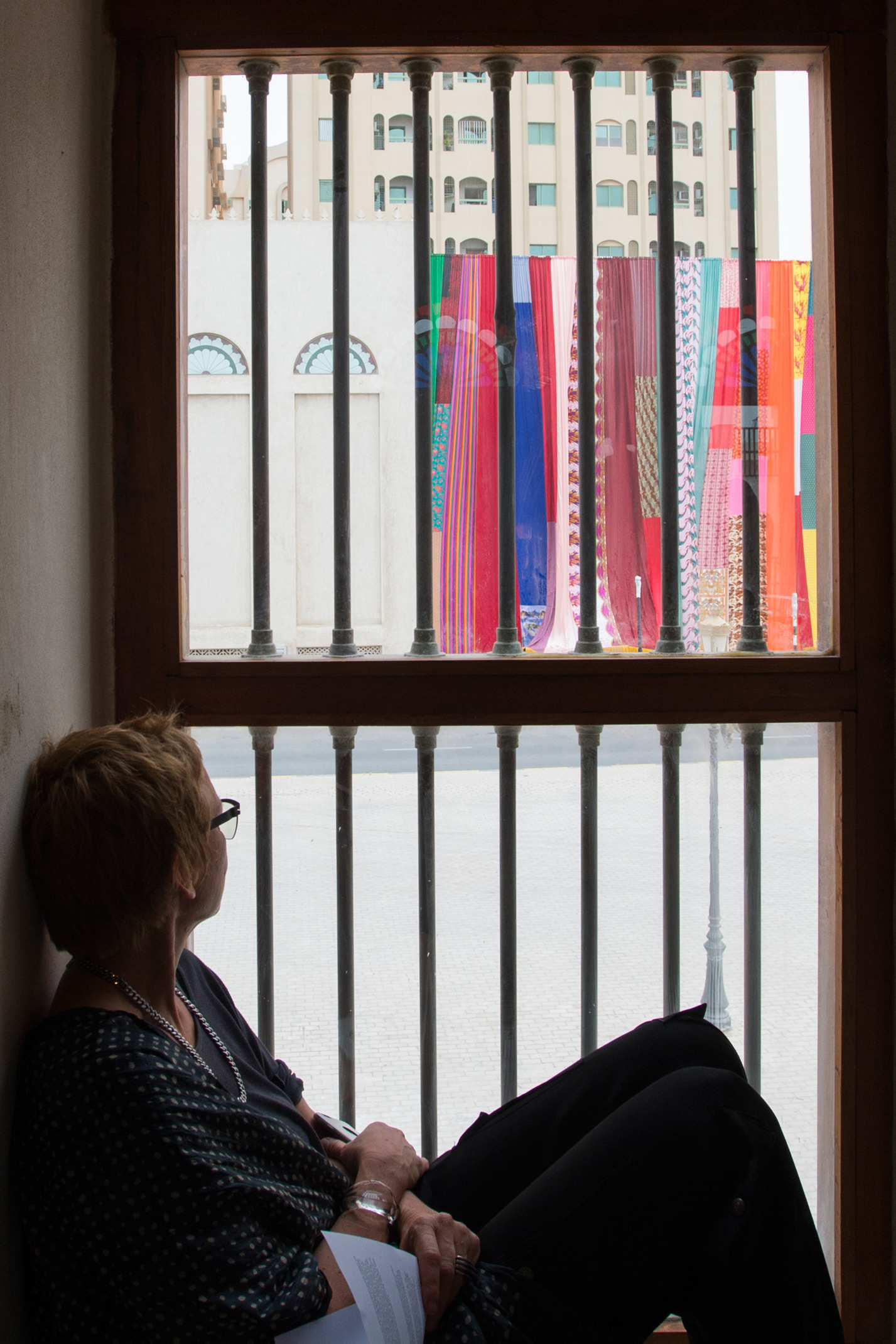 نص اوبرالي-ي-ي: تصميم ســتار في ضوء الشــمس المشرقة مليء بالحب