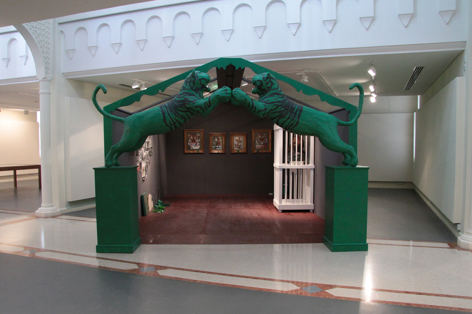 هلسيون تارب (القماش الهادىء)