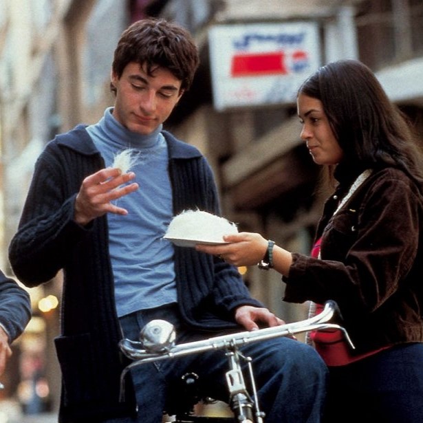 الشارقة للفنون تختتم «نادي سينما الأحد» بسلسلة «وقائع مقتَلعة من جذورها»