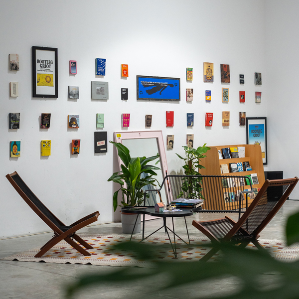 غرفة القراءة مع بوتليغ غريوت