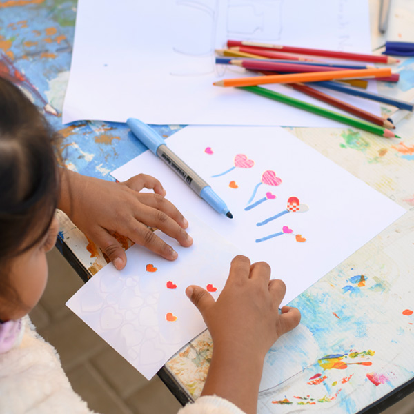 صنَاع الدفاتر الصغيرة