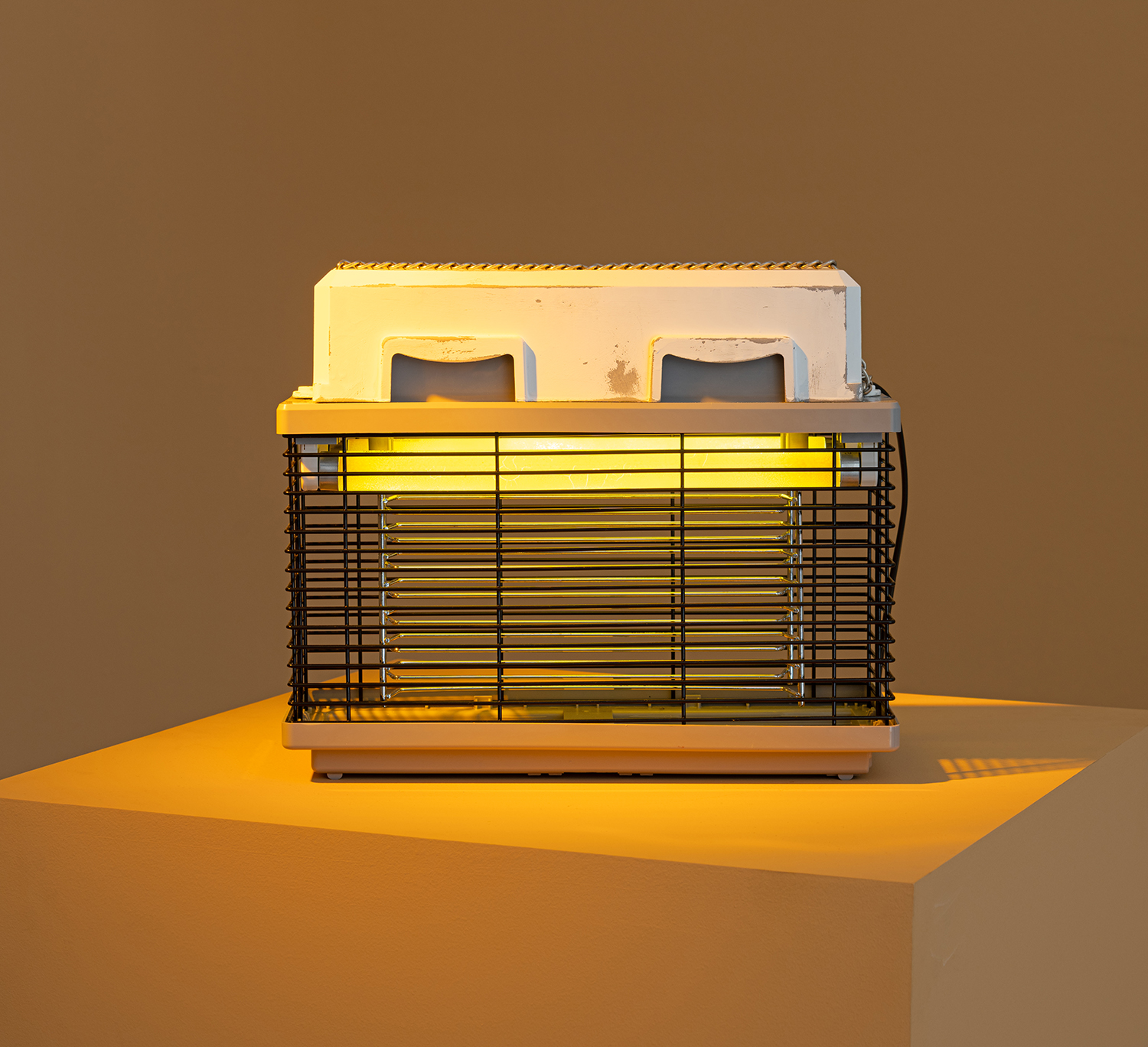 عهد العمودي: قبلة شمس